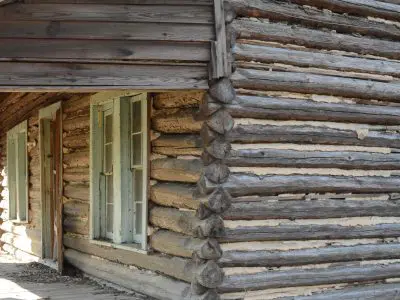 MNT log cabin!