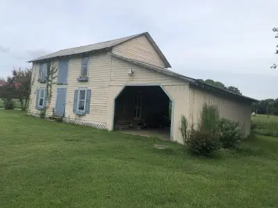 Tobacco Barn