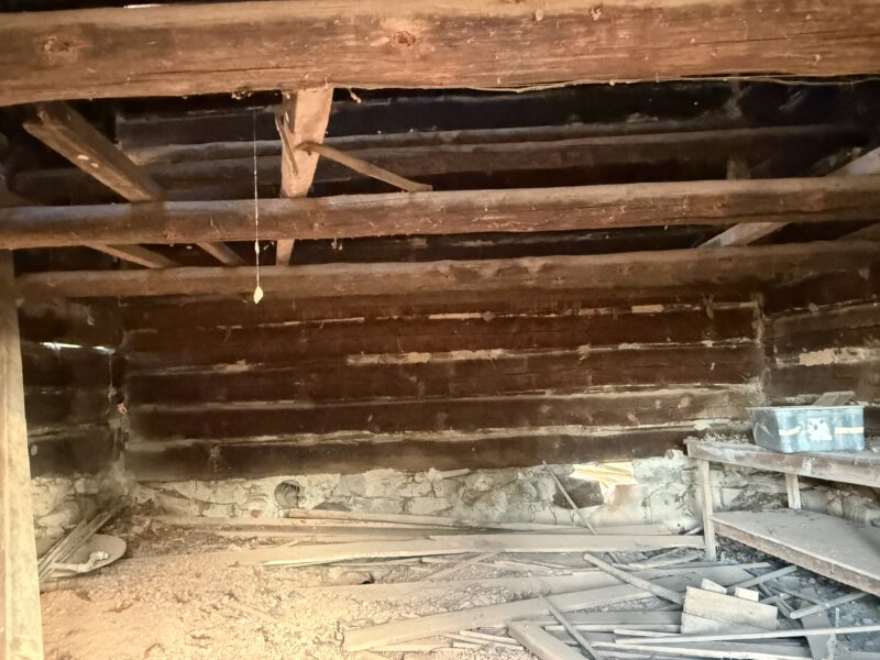 Rough Sawn Log Curing Tobacco Barn - Early to Mid 1900's